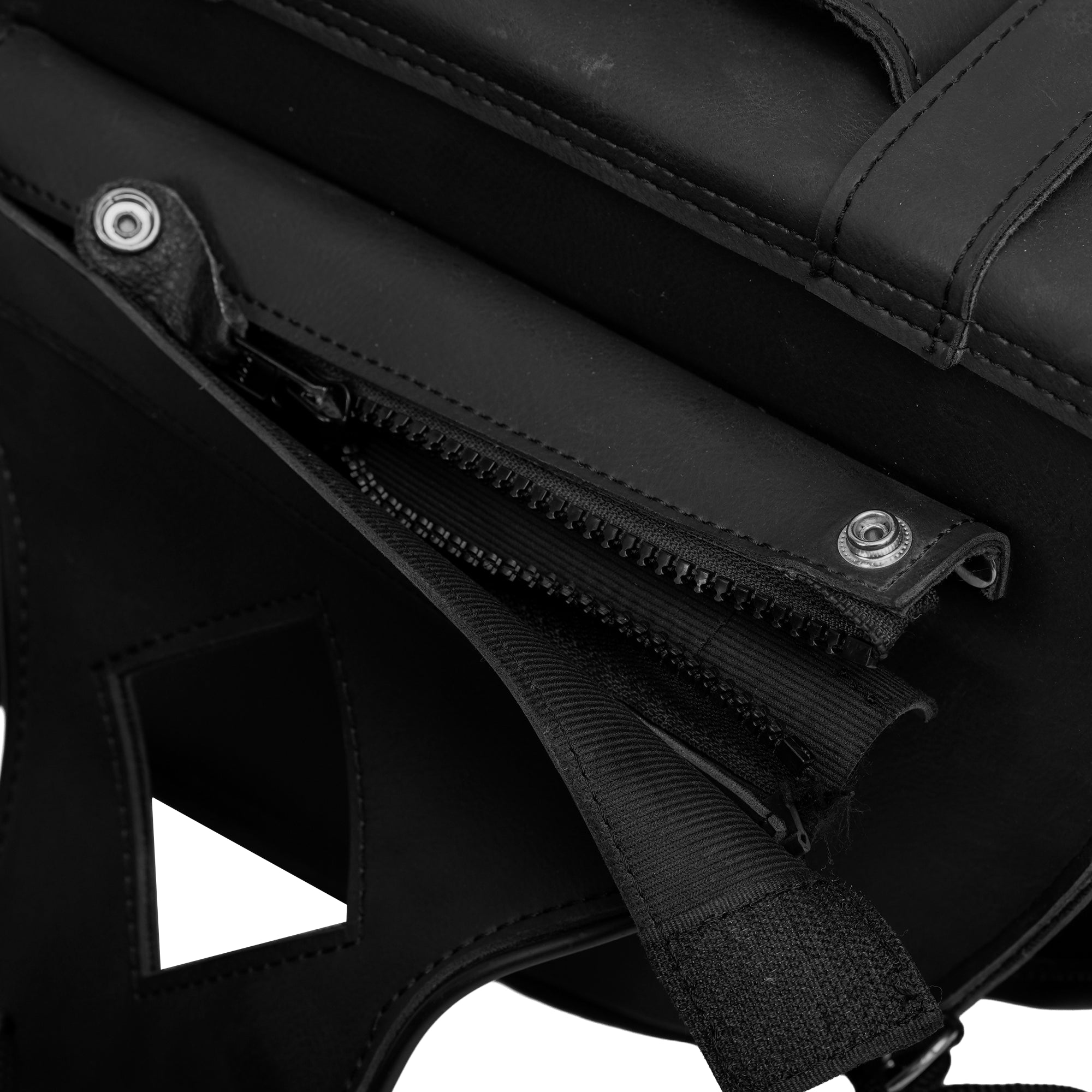 SaddleMate - Two-Strap Saddle Bag