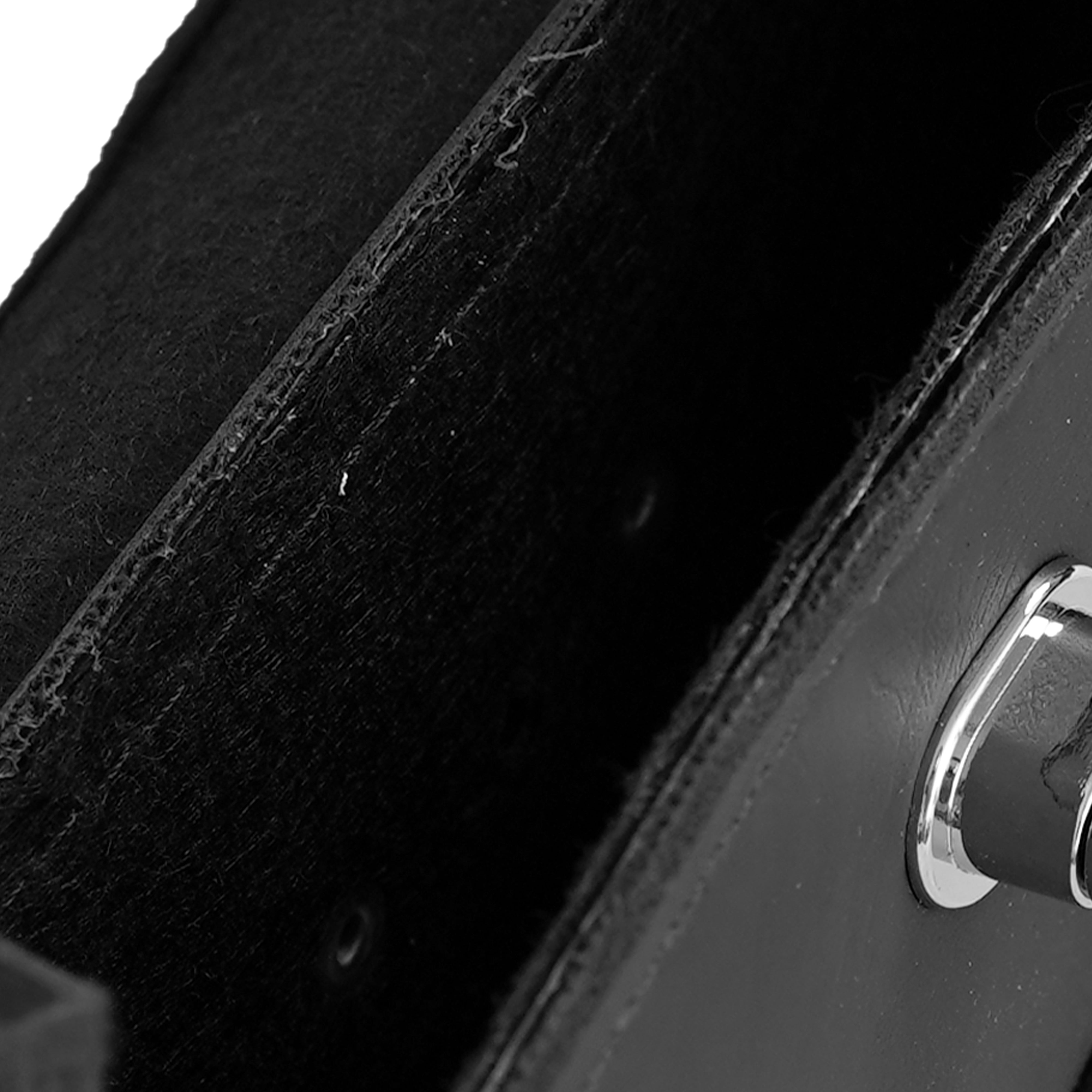 EdgePouch - Premium Synthetic Leather Small Windshield Bag