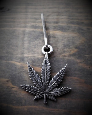 BZP-30 Bud Leaf Zipper Pull-Zipper Pulls-Daniel Smart Mfg - Retail
