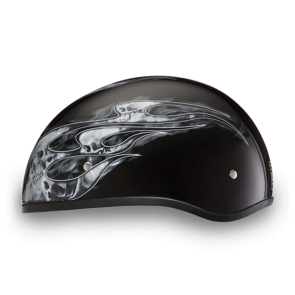 D6-SFS D.O.T. DAYTONA SKULL CAP - W/ SKULL FLAMES SILVER-1/2 Shell Helmets-Daniel Smart Mfg - Retail